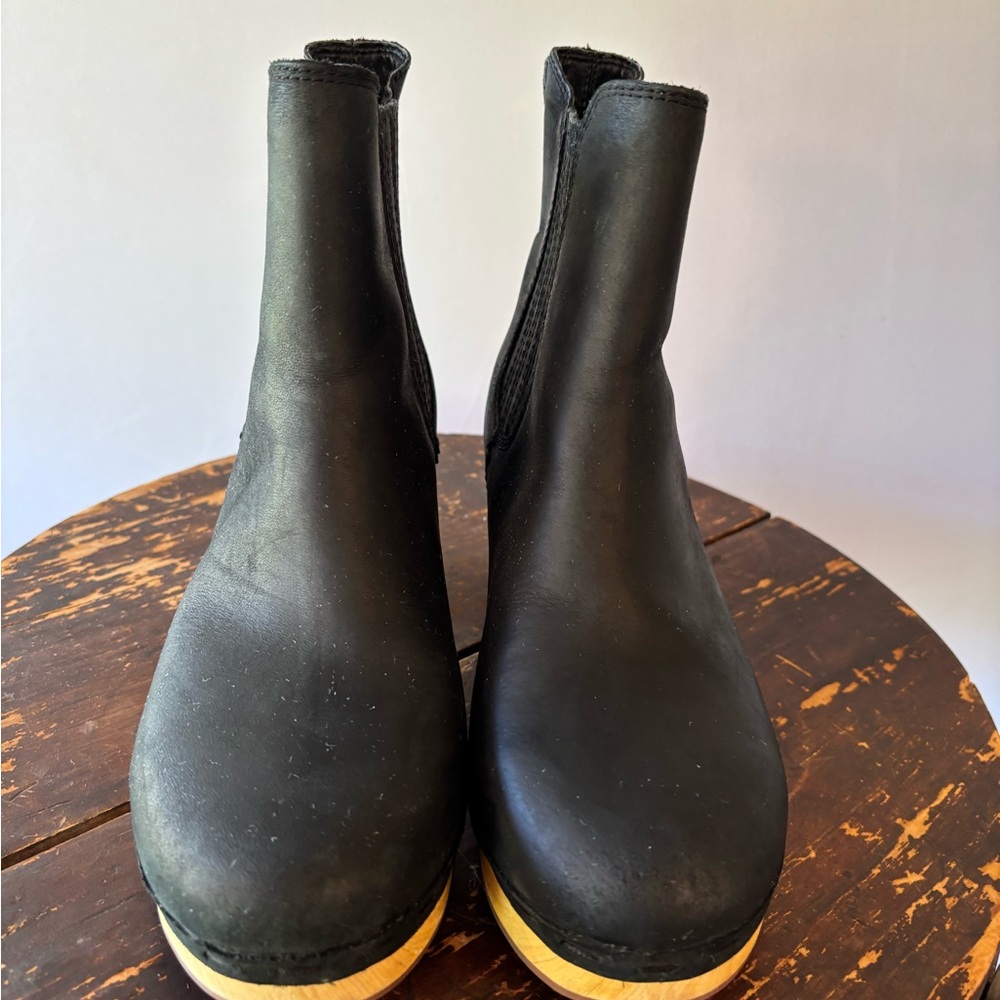 Frye & Co. Women's 8.5 Black Leather Odessa Chelsea w/Wood Heel. Hardly worn! - Picture 6 of 11